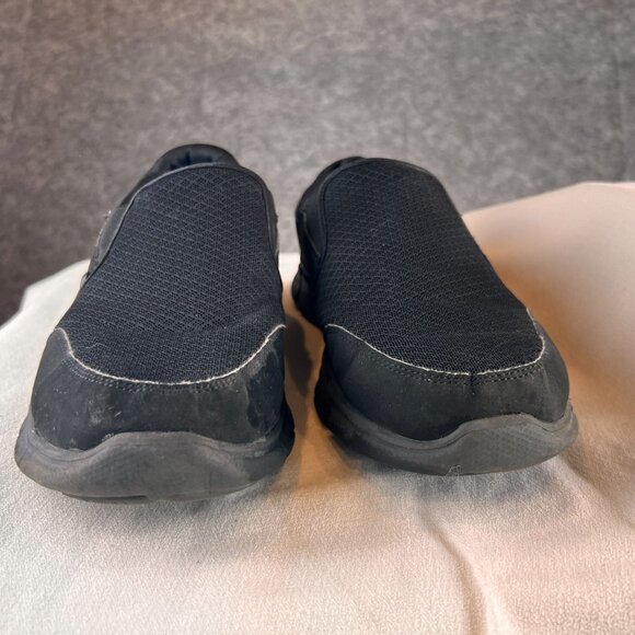 Skechers Mens Size 10 US Slip-On Casual Shoes Black Mesh Lightweight Durable - Picture 2 of 12